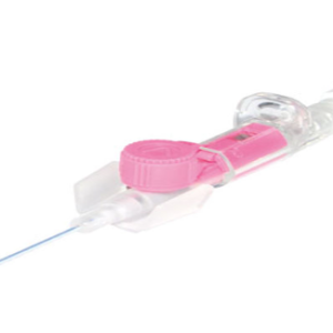 INTRANULE CATHETER VEINEUX AVEC VALVE